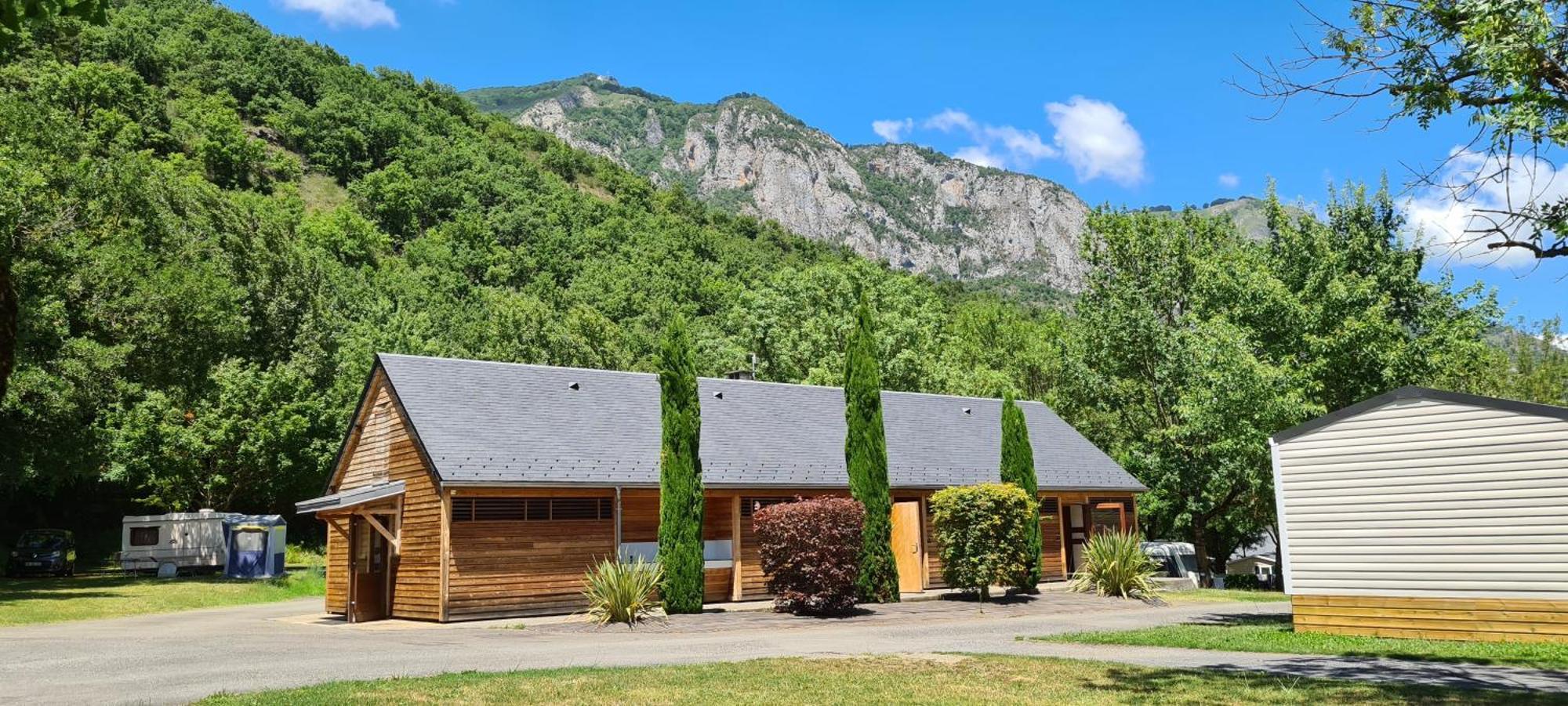 Camping Familial - Parc Aquatique - Grande Aire De Jeux A La Montagne Agos-Vidalos Buitenkant foto