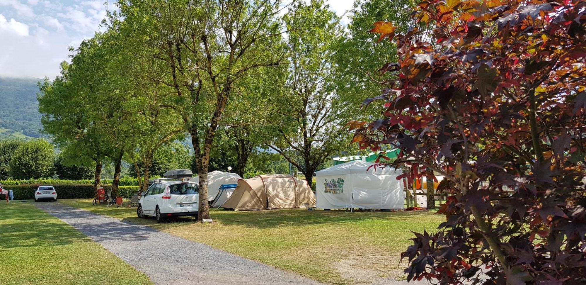 Camping Familial - Parc Aquatique - Grande Aire De Jeux A La Montagne Agos-Vidalos Buitenkant foto